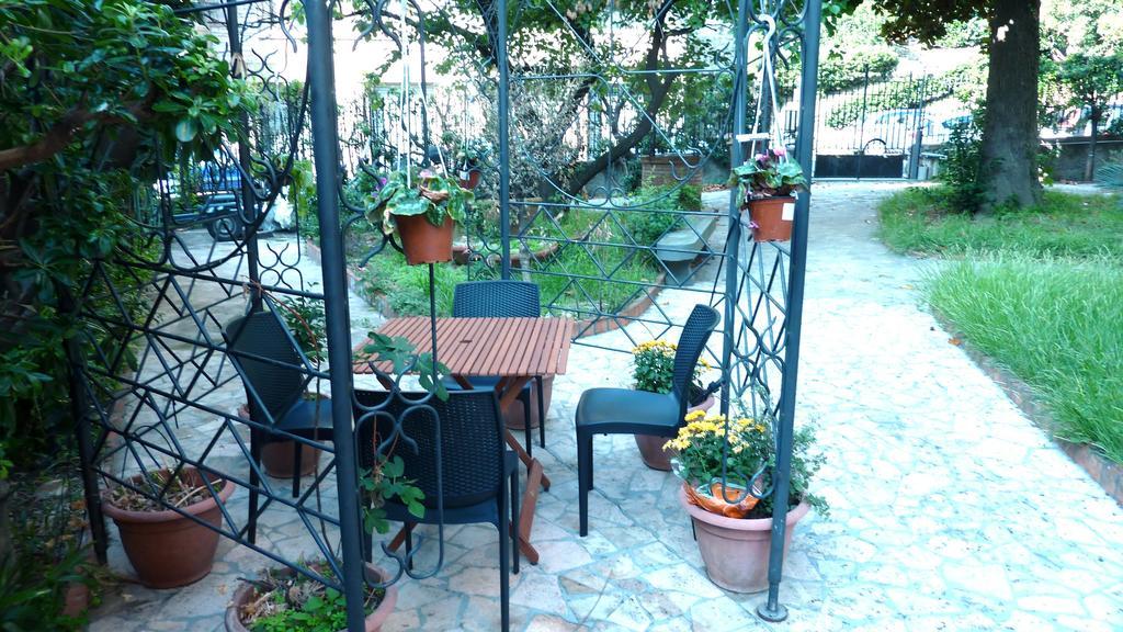 Ferienwohnung Un Giardino A Due Passi Dal Mare La Spezia Zimmer foto