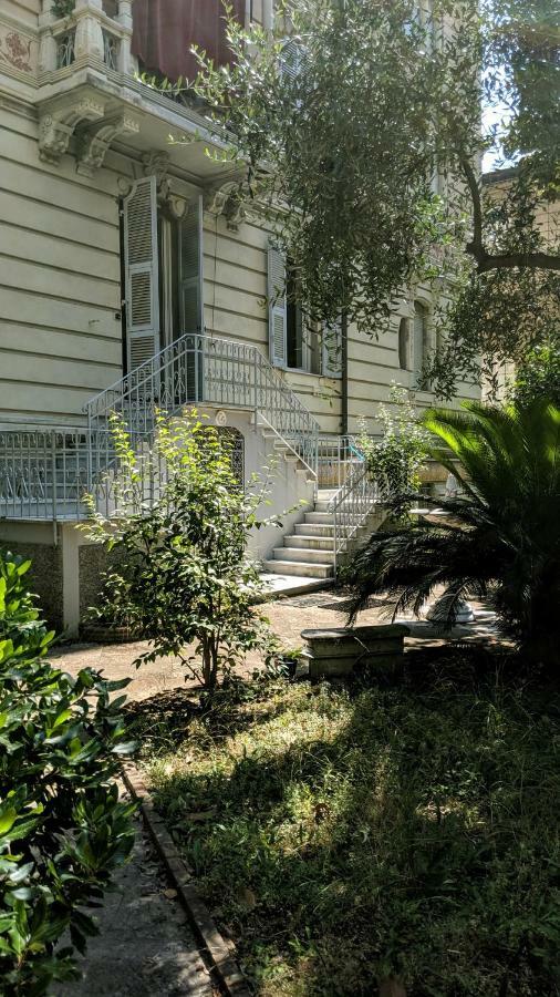 Ferienwohnung Un Giardino A Due Passi Dal Mare La Spezia Exterior foto