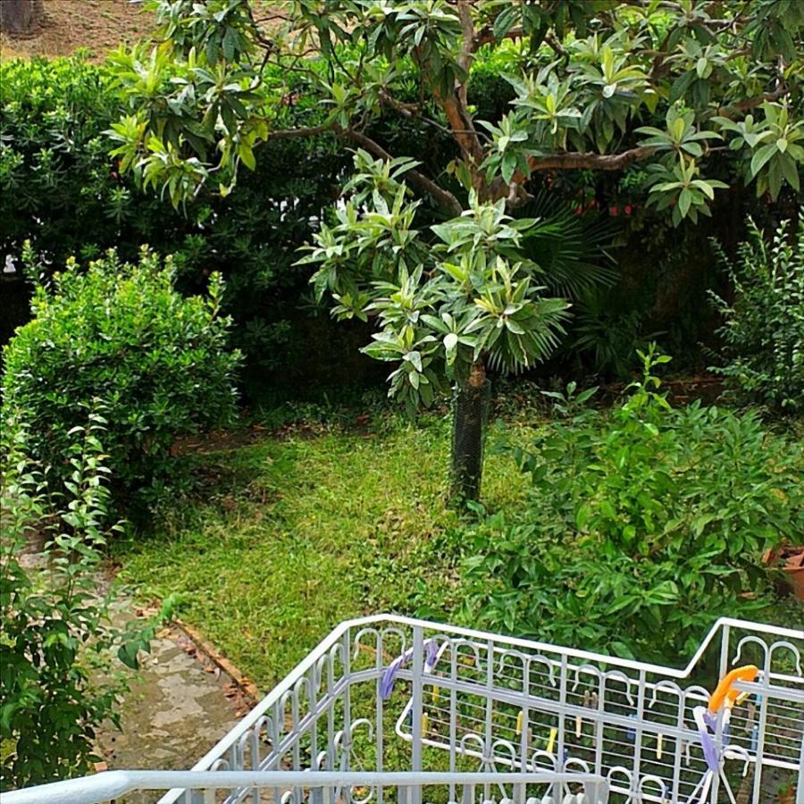 Ferienwohnung Un Giardino A Due Passi Dal Mare La Spezia Exterior foto