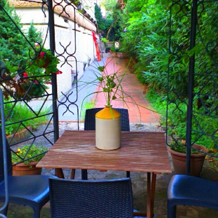 Ferienwohnung Un Giardino A Due Passi Dal Mare La Spezia Exterior foto